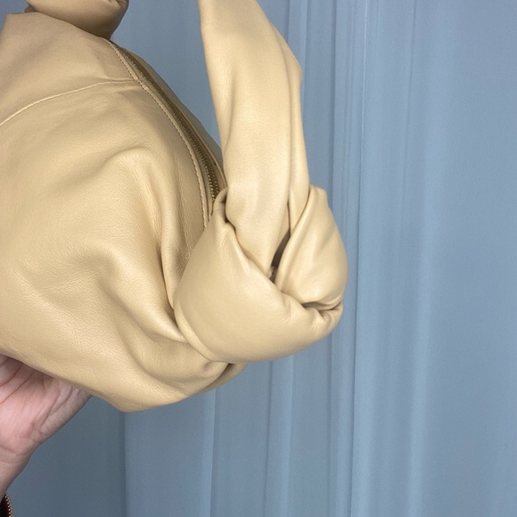 Bottega Veneta double knot - Picture 5 of 13